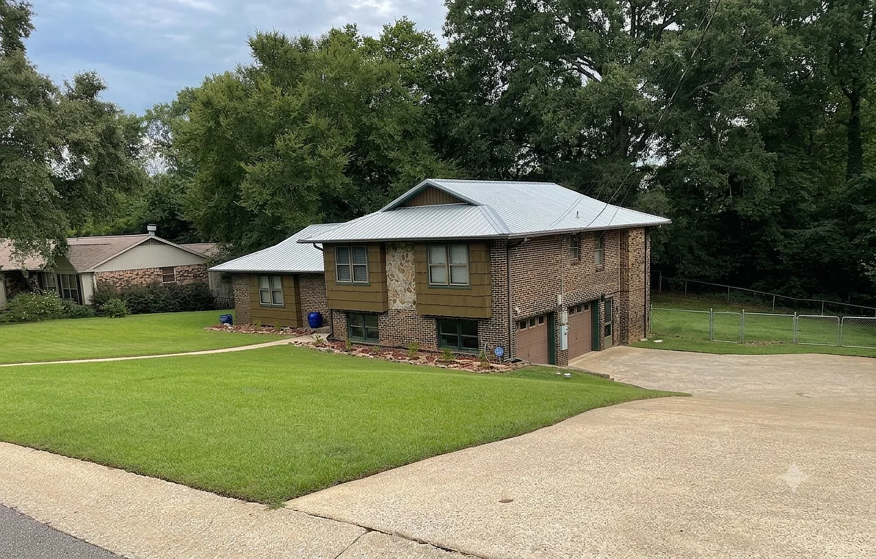 3613 Havenhill Drive — Photo 2