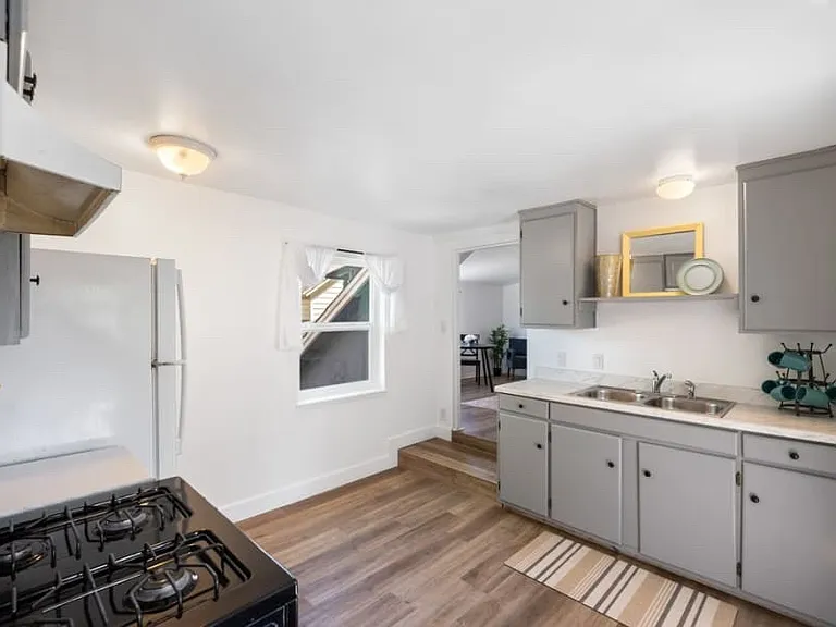 1512 Pine St — Photo 3