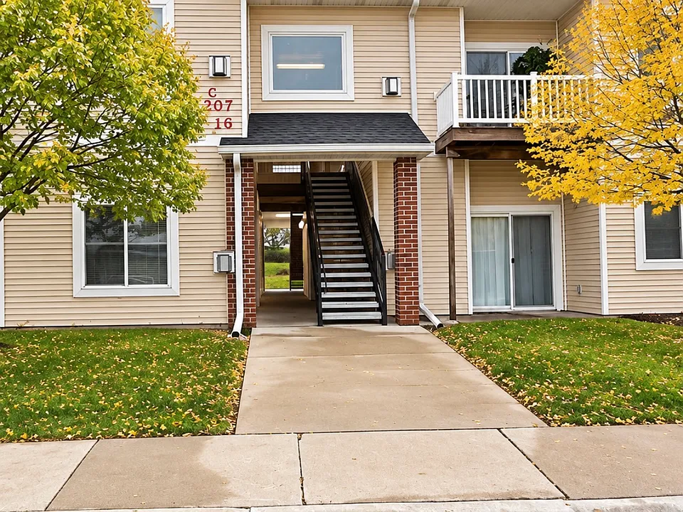 1207 NE 5th Ln #C12