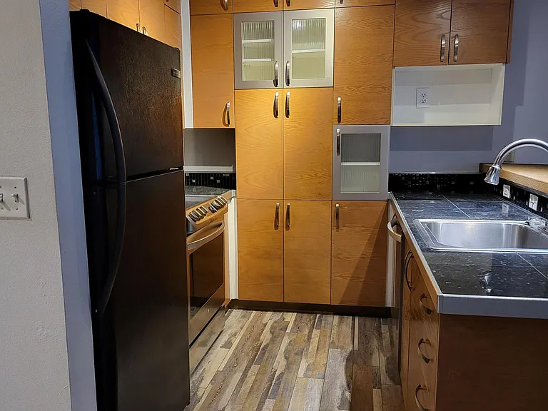 2440 Western Ave #509 — Photo 14