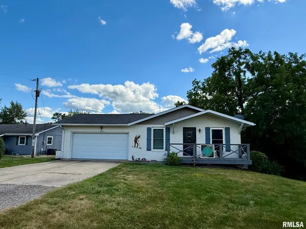 231 N Shore Dr, Petersburg, IL 62675