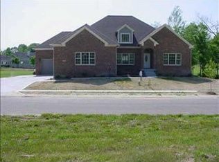 6820 Royal Oakland Dr, Indianapolis, IN 46236