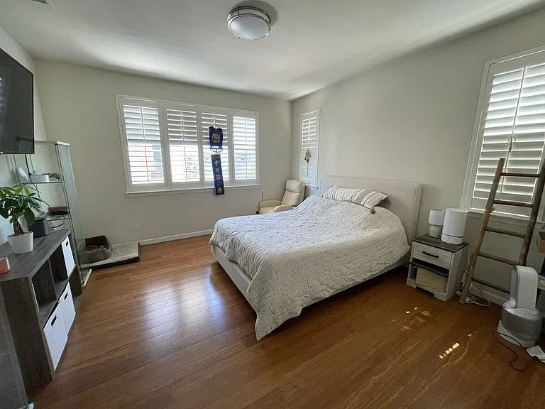 832 Hawkins Dr — Photo 9