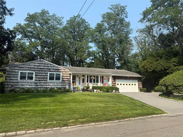 46 Marbeth Circle, Miller Place, NY 11764