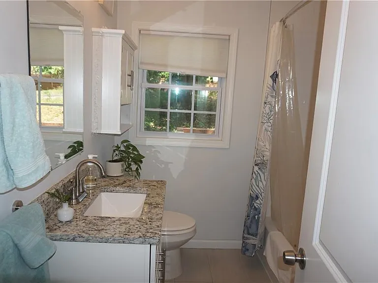 2163 Lilac Ln — Photo 13