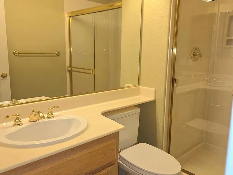 206 Murcia Ct — Photo 32