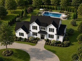 32 S Phillips Ave, Speonk, NY 11972