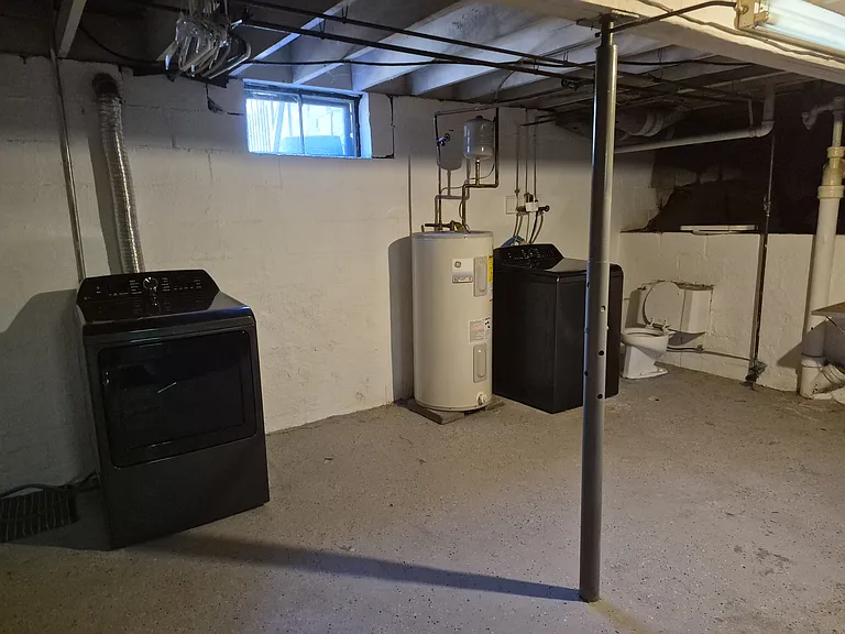 719 Oakland St — Photo 13
