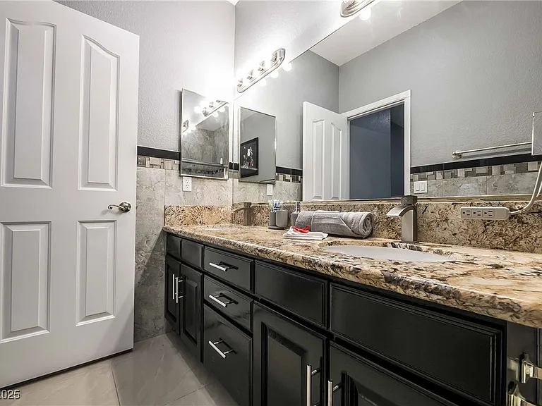 1400 Castle Crest Dr — Photo 48