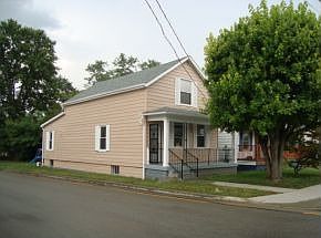 4th image of 600 W High St