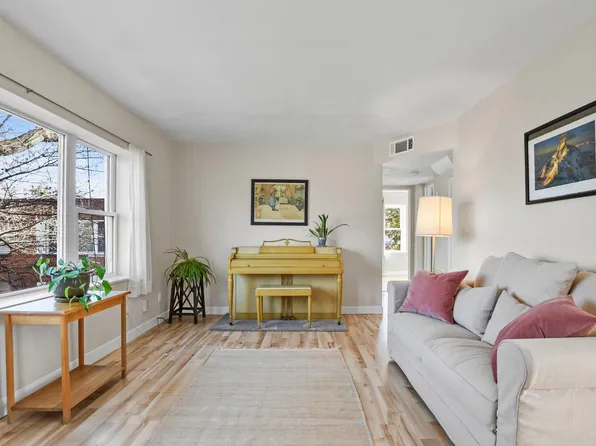 16 Sherman Terrace #5, Madison, WI 53704