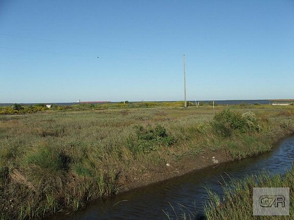 4th image of 1148 Beach Front Dr