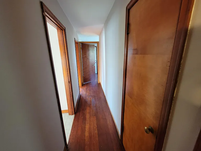 8707 E State St — Photo 14