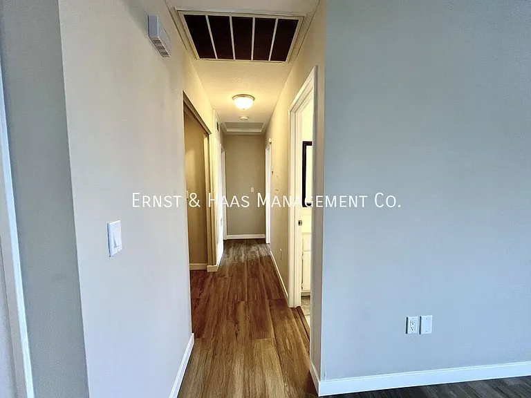 9515 Harvard St #C — Photo 6