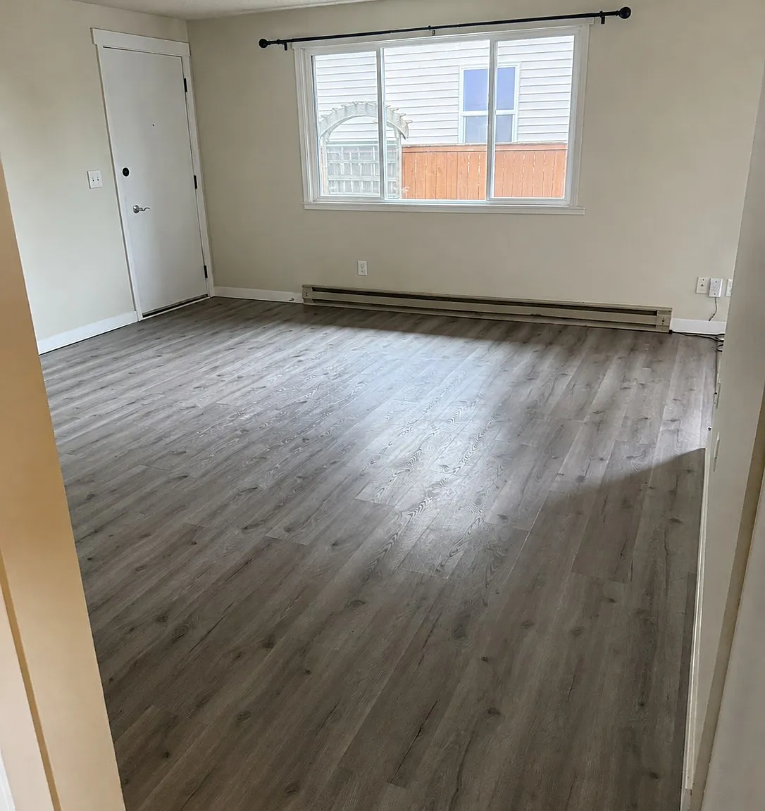2 bed, 850 sqft, $1,420 — Photo 1