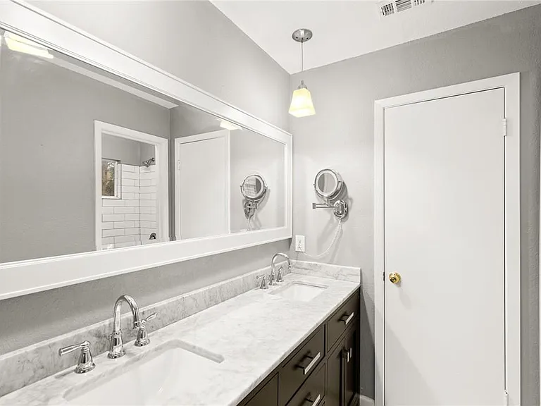 9708 Moorberry St — Photo 16