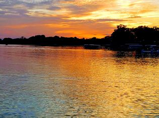 37949 N Silverdale Rd, Summit, WI 53066