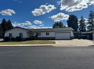 2192 Beverly Ave, Clovis, CA 93611