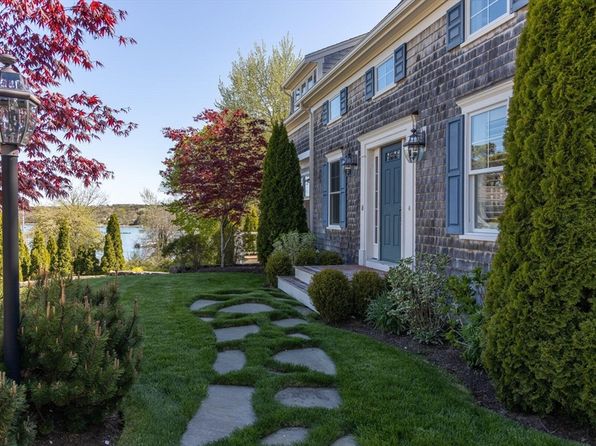 16 Captains Cove Ln #5, North Chatham, MA 02650