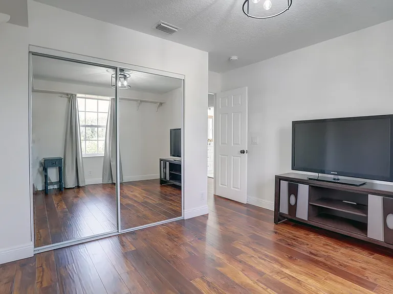 4018 Bluff Harbor Way — Photo 30