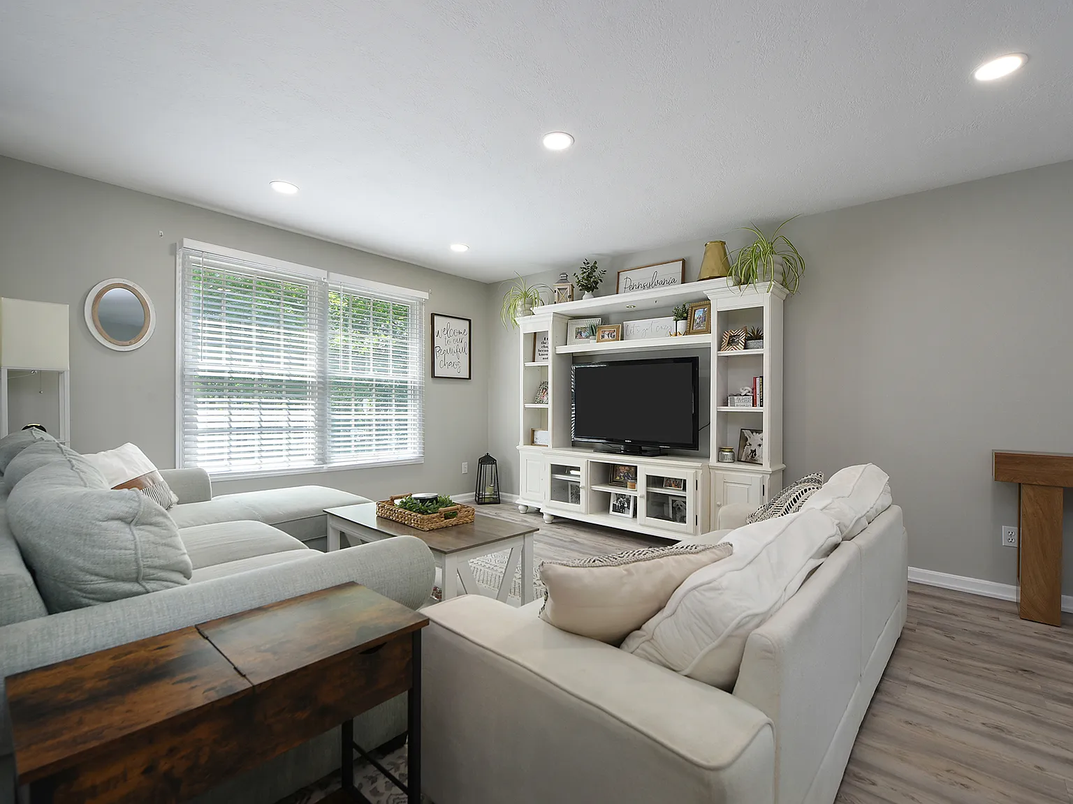 3 bed, 2.5 bath, 1752 sqft, $3,500 — Photo 3