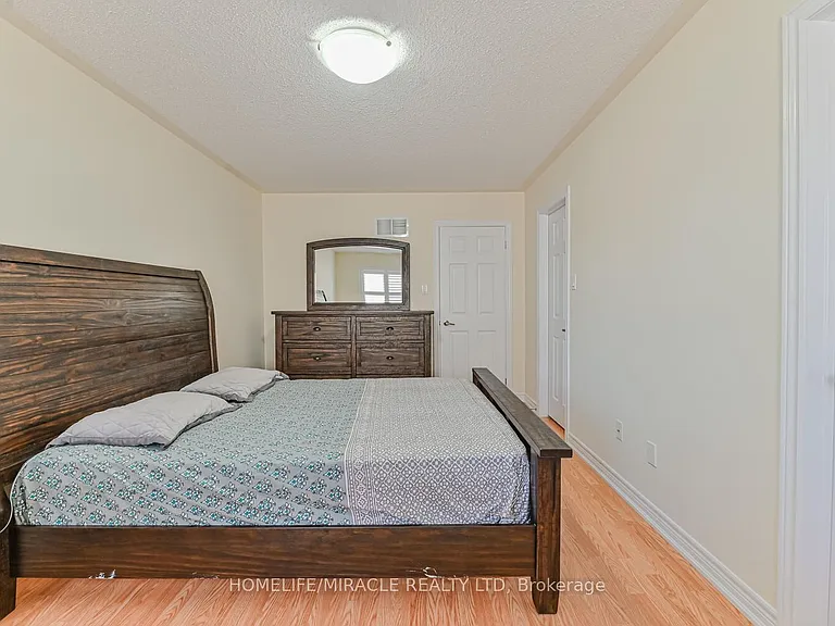 105 Sky Harbour Dr — Photo 12