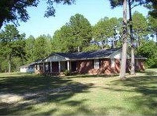1014 Hillmont Dr, Waycross, GA 31503