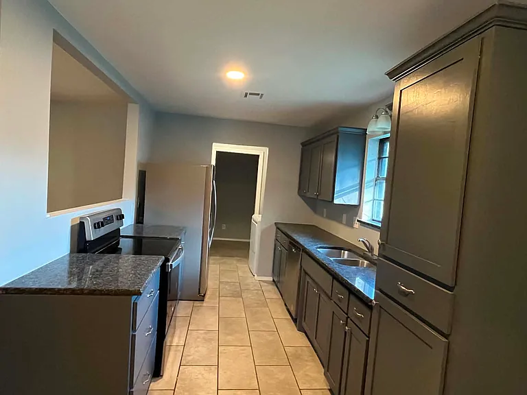 1812 Quail Run — Photo 7