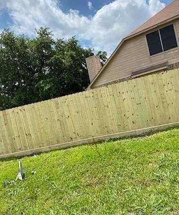 2nd image of 1833 Glenwild Dr
