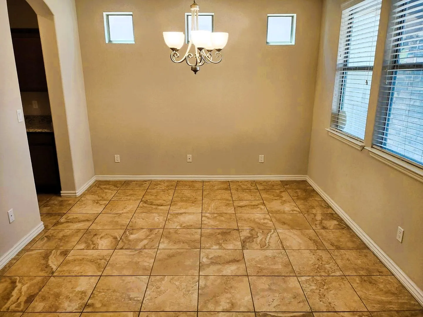 Dazzling Two Story Westside Home With Refrigerated Air Located In Quiet Neighborhood — Photo 2