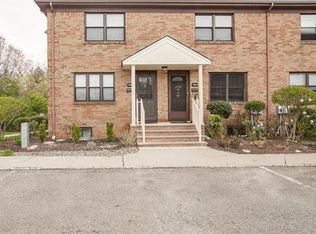 708 Sharon Ct, Woodbridge, NJ 07095