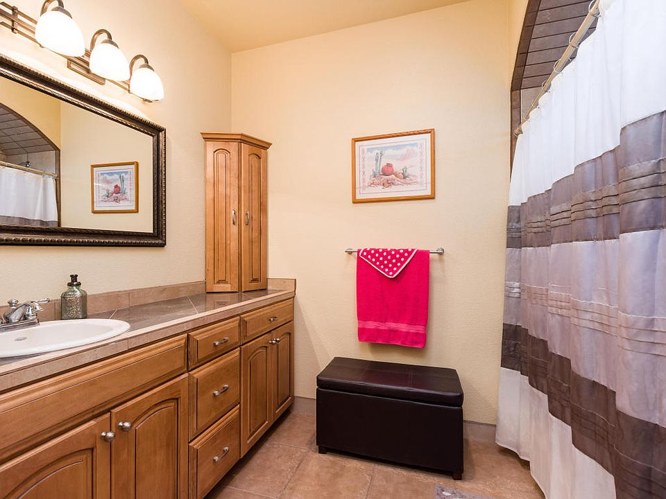 2nd image of 4520 Calle De Nubes