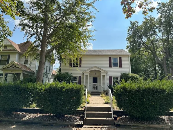 206 W Montgomery St, Knoxville, IA 50138