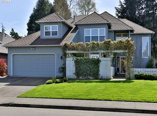 5650 SW Langford Ln, Lake Oswego, OR 97035