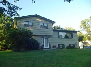 690 Cape Rd, Ellenville, NY 12428