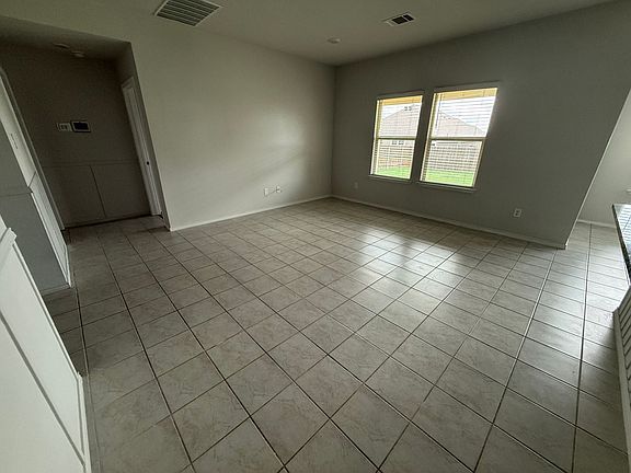 5th image of 9610 Murandy Dr