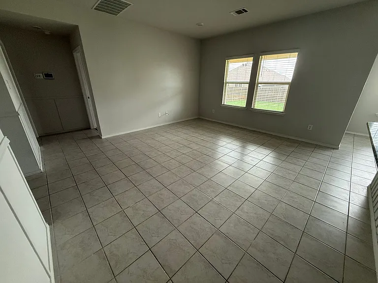 9610 Murandy Dr — Photo 5