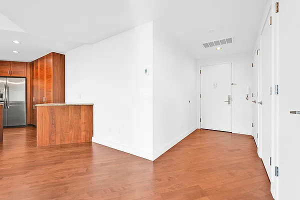 Sold by Mitra Hakimi Realty Group, LLC | media 24