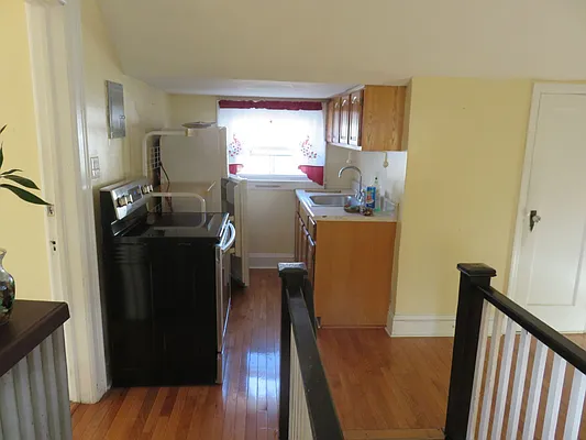 Rented by Space Real Estate | media 12