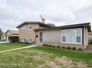 8927 Octavia Ave, Morton Grove, IL