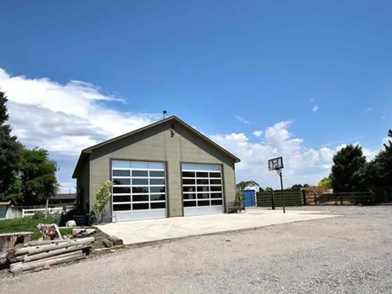 3650 S Eagle Rd — Photo 5