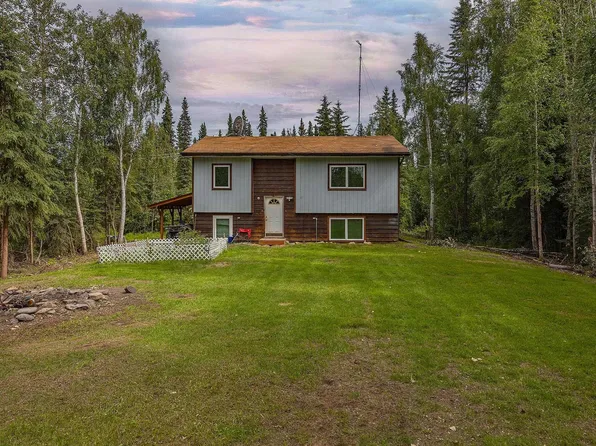 3080 Treaty St, North Pole, AK 99705