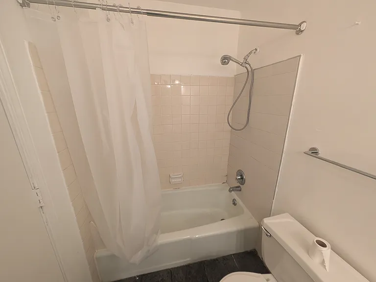 4304 Wisteria Landing Cir — Photo 2