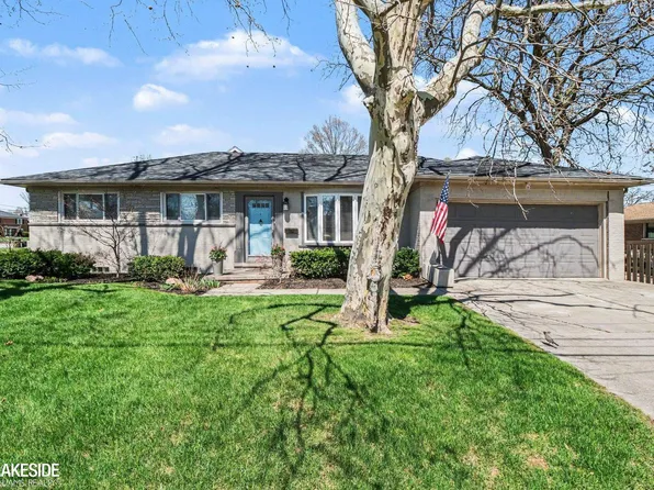 26360 Jefferson Ave, Saint Clair Shores, MI 48081