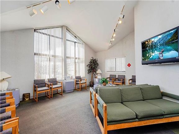 4th image of 3377 Richmond Ave