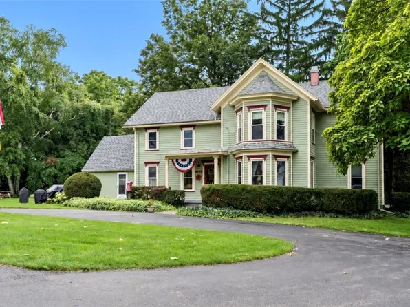 6878 Townline Rd, Bergen, NY 14416
