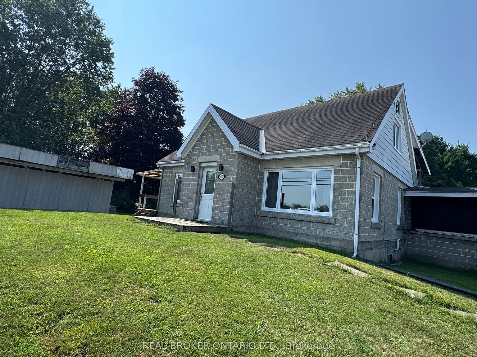 3 bed, $2,600 — Photo 2