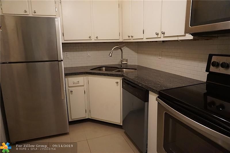 1st image of 669 W Oakland Park Blvd APT 215B