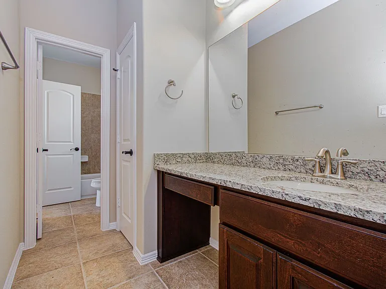 5711 Avon Landing Ln — Photo 26