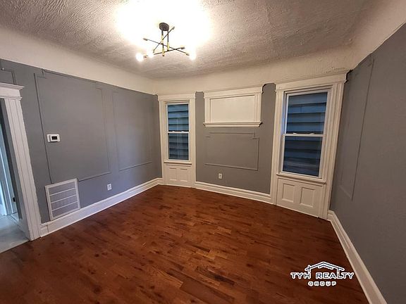 5th image of 446 Irvine Turner Blvd #1